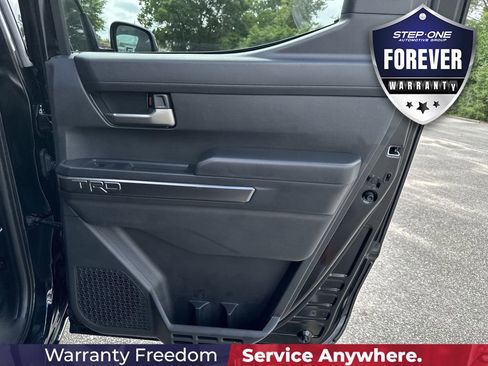Used 2025 Toyota Tacoma TRD Sport AWD/4WD image 32