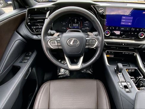 Used 2025 Lexus TX 350 AWD w/ Technology Package image 6