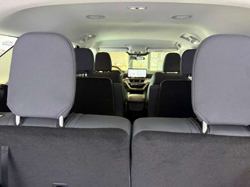 Used 2026 Ford Explorer Active RWD image 39