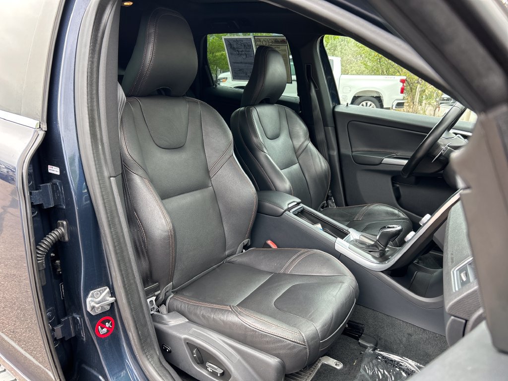 Used 2015 Volvo XC60 T6 Platinum AWD/4WD image 17