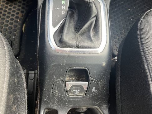 Used 2019 Jeep Renegade Sport image 17