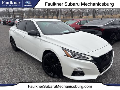 Used 2022 Nissan Altima 2.5 SR w/ Midnight Edition Package image 1