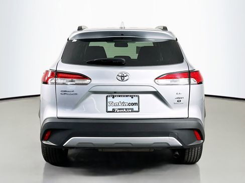 Certified 2024 Toyota Corolla Cross LE w/ Moonroof Package AWD/4WD image 6