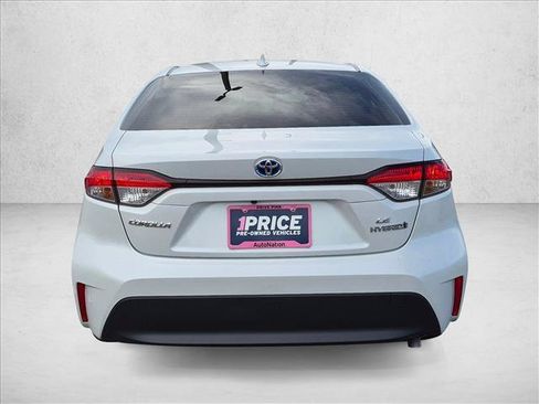Used 2024 Toyota Corolla LE FWD image 6