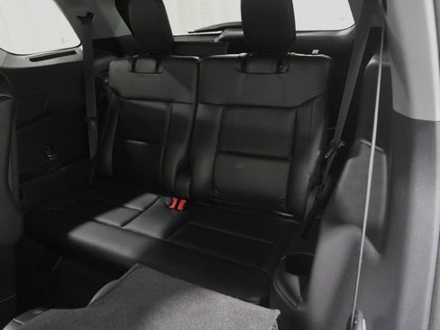 Certified 2022 Ford Explorer Limited w/ Equipment Group 301A image 21