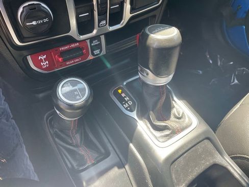 Used 2022 Jeep Gladiator Rubicon AWD/4WD image 25