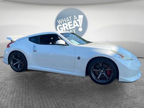 Used 2013 Nissan 370Z NISMO w/ Bose Pkg RWD image 2
