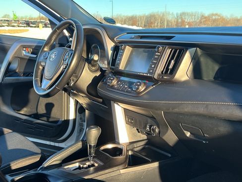 Used 2016 Toyota RAV4 XLE image 28