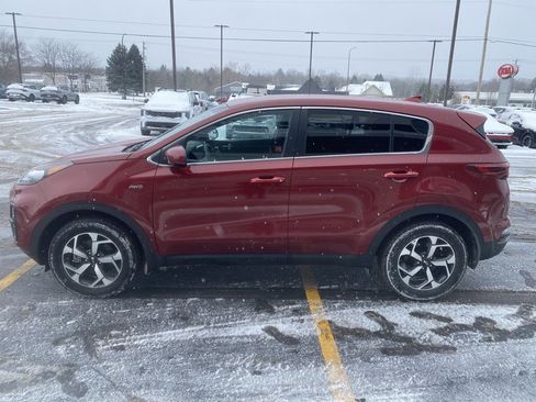 Used 2022 Kia Sportage LX image 11