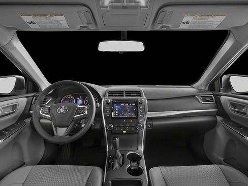 Used 2017 Toyota Camry LE FWD image 39