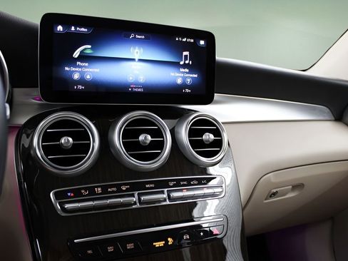 Used 2022 Mercedes-Benz GLC 300 image 36