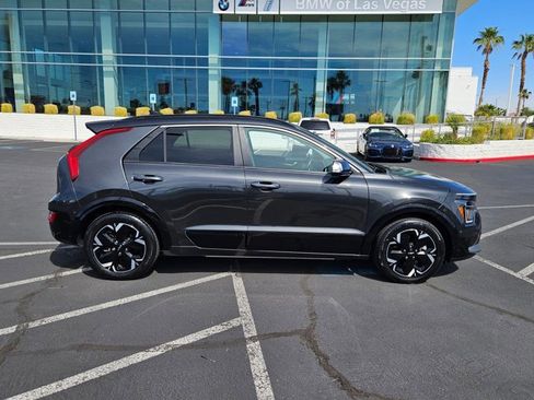 Used 2023 Kia Niro Wave FWD image 4