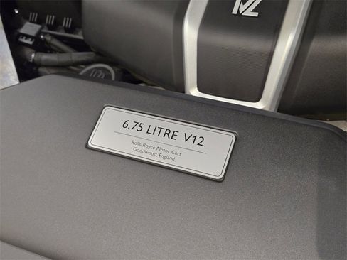 Certified 2022 Rolls-Royce Cullinan w/ Dark Exterior Package image 32