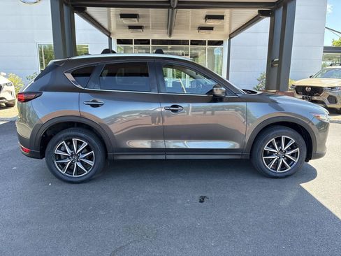 Used 2018 MAZDA CX-5 Touring w/ Preferred Equipment Package AWD/4WD image 8