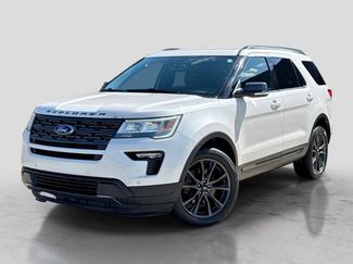Used 2018 Ford Explorer XLT w/ Equipment Group 202A AWD/4WD video 1