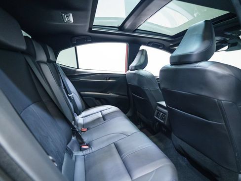 Used 2025 Toyota Camry XSE FWD image 34