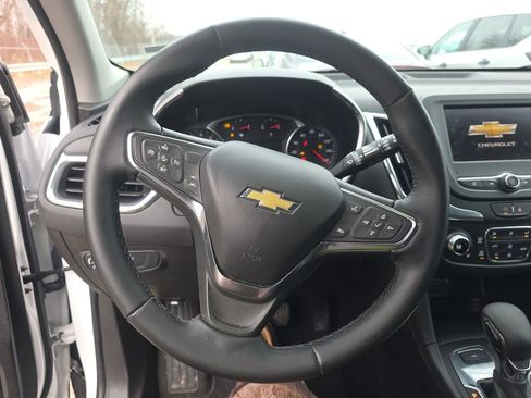 Used 2024 Chevrolet Equinox LT image 11