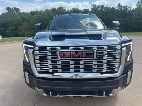 Used 2026 GMC Sierra 2500 Denali w/ Technology Package AWD/4WD image 7