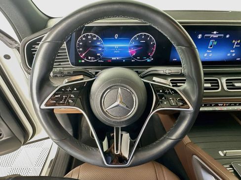 Used 2024 Mercedes-Benz GLE 350 4MATIC image 11