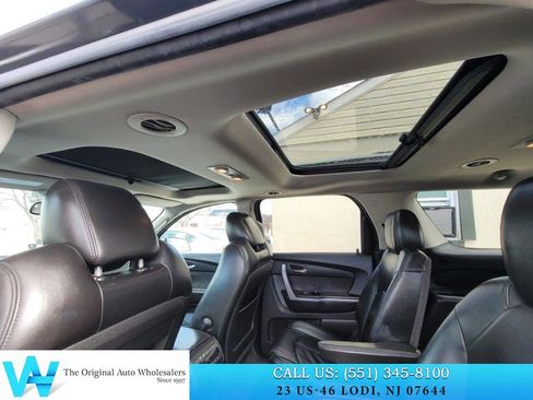 Used 2011 GMC Acadia SLT image 17