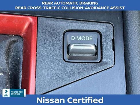 Certified 2025 Nissan Kicks SR image 9