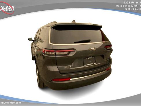 Used 2023 Jeep Grand Cherokee L Limited AWD/4WD image 7