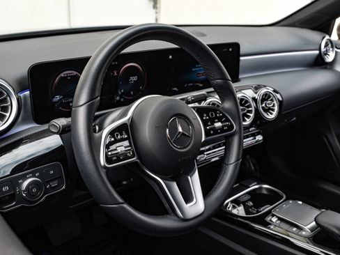 Used 2022 Mercedes-Benz A 220 image 15