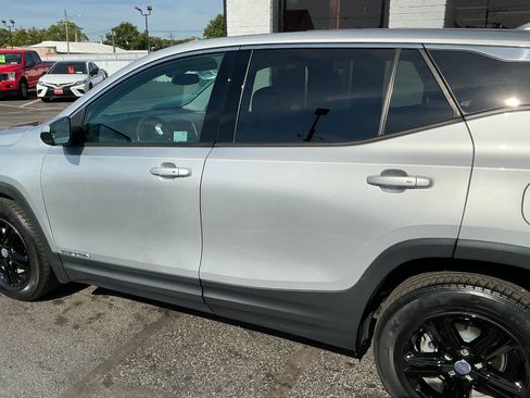 Used 2019 GMC Terrain SLE image 29