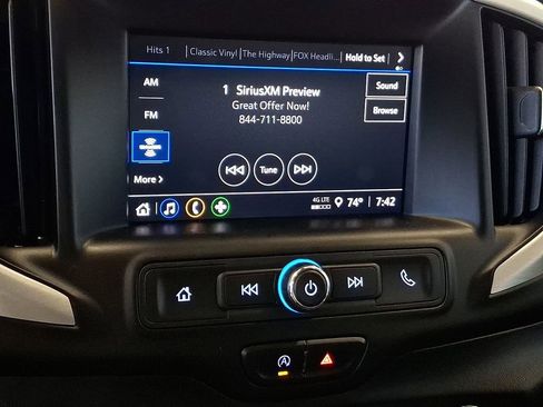 Used 2022 GMC Terrain SLE w/ Driver Convenience Package image 3