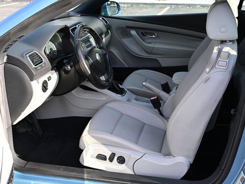 Used 2007 Volkswagen Eos 2.0T FWD image 12
