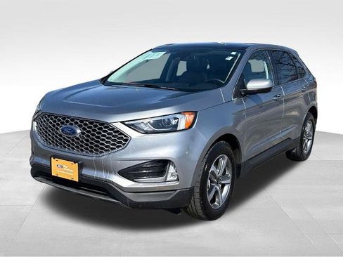Certified 2024 Ford Edge SEL w/ Convenience Package AWD/4WD image 2