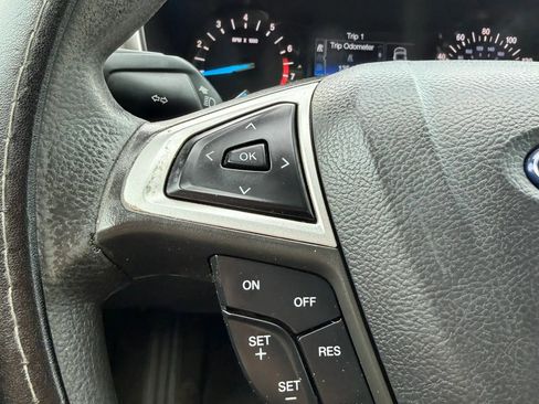 Used 2014 Ford Fusion SE image 19