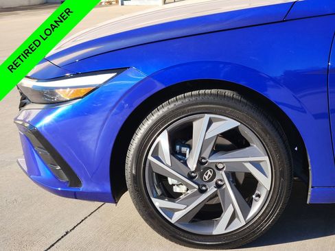 New 2025 Hyundai Elantra SEL image 5