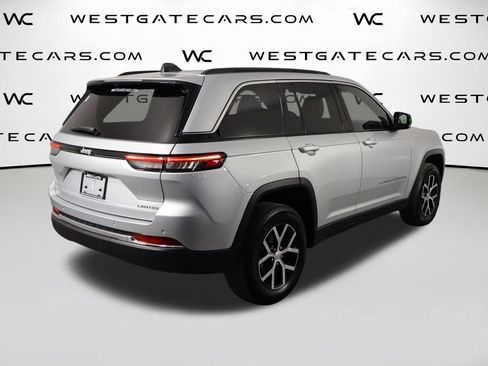 Used 2025 Jeep Grand Cherokee Limited w/ Trailer Tow Package AWD/4WD image 56