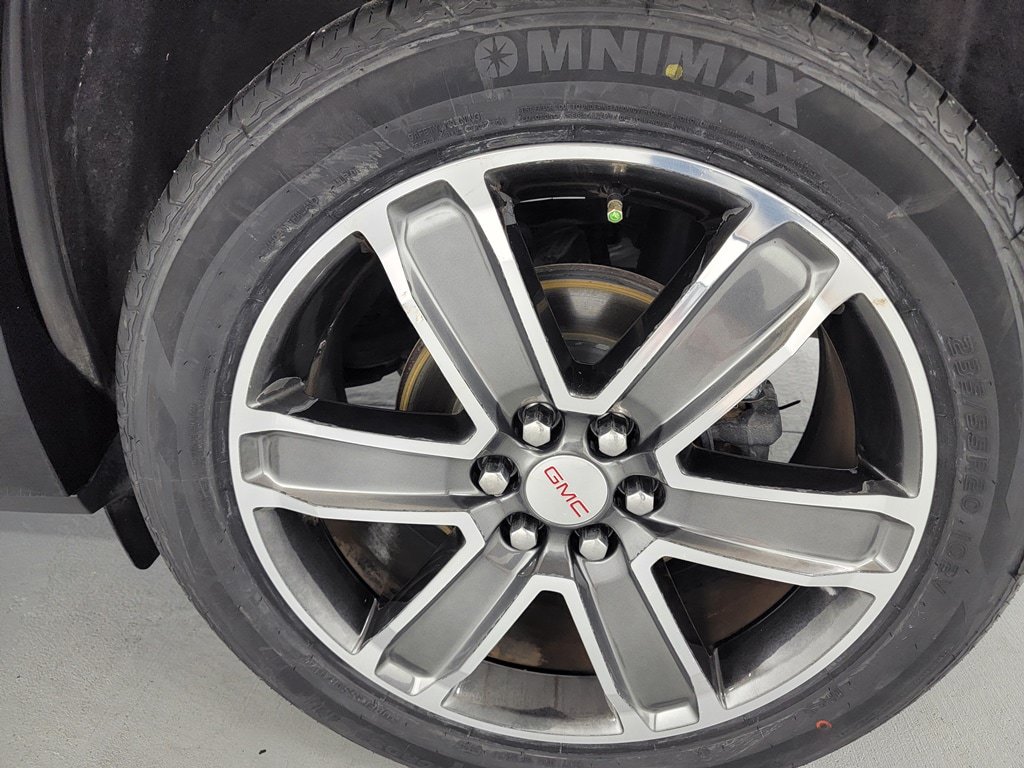 Used 2018 GMC Acadia Denali w/ Technology Package FWD image 10