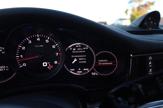 Used 2020 Porsche Panamera 4 AWD/4WD image 30