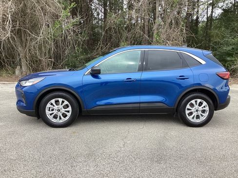 Used 2023 Ford Escape Active FWD image 7