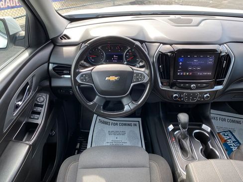Used 2021 Chevrolet Traverse LT FWD image 21