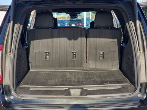 Used 2023 GMC Yukon XL Denali Ultimate image 13