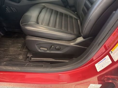 Used 2024 Ford Edge SEL w/ Convenience Package image 12