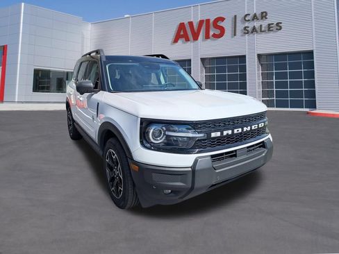 Used 2025 Ford Bronco Sport Outer Banks w/ Outer Banks Tech Package+ AWD/4WD image 3