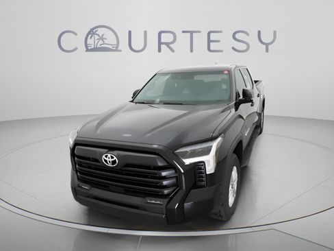 Used 2025 Toyota Tundra SR5 w/ SR5 Convenience Package RWD image 26