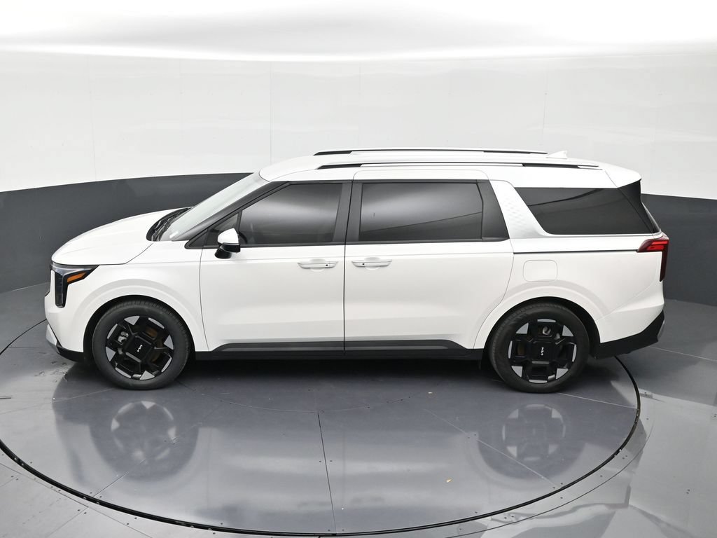 Used 2025 Kia Carnival EX FWD image 13