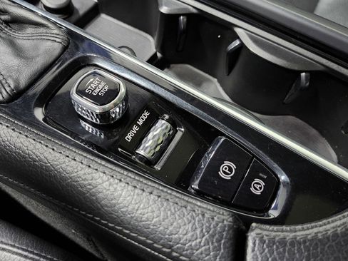 Used 2018 Volvo S90 T5 Momentum w/ Protection Package image 10