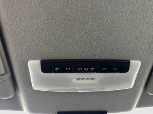 Used 2022 Nissan Kicks S FWD image 32
