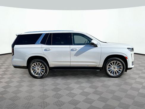 Used 2023 Cadillac Escalade Premium Luxury image 4