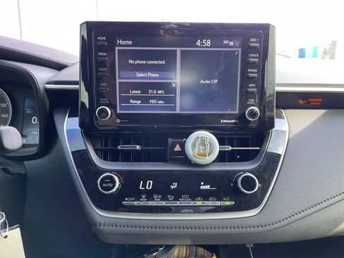 Used 2022 Toyota Corolla SE FWD image 8
