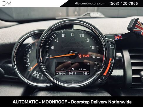 Used 2019 MINI Cooper 4-Door Hardtop w/ Signature Upholstery Package FWD image 34