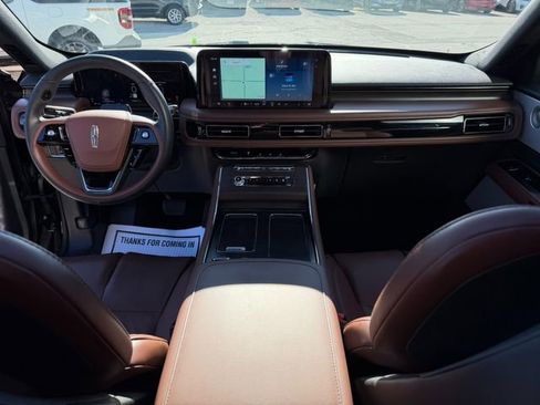 Used 2025 Lincoln Aviator Reserve w/ Equipment Group 201A image 18