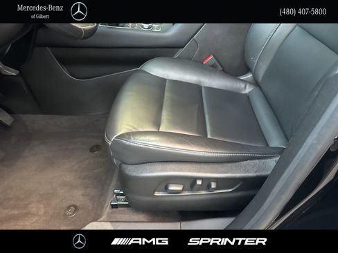 Used 2024 Cadillac XT4 Luxury w/ Cold Weather Package image 14